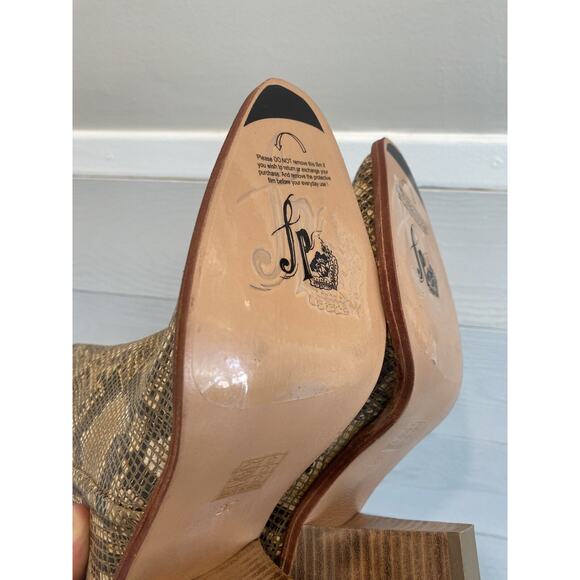 Free People Boots EU Size 37 US 6.5 Barclay Leather Snake Western Ankle Booties - Picture 3 of 13